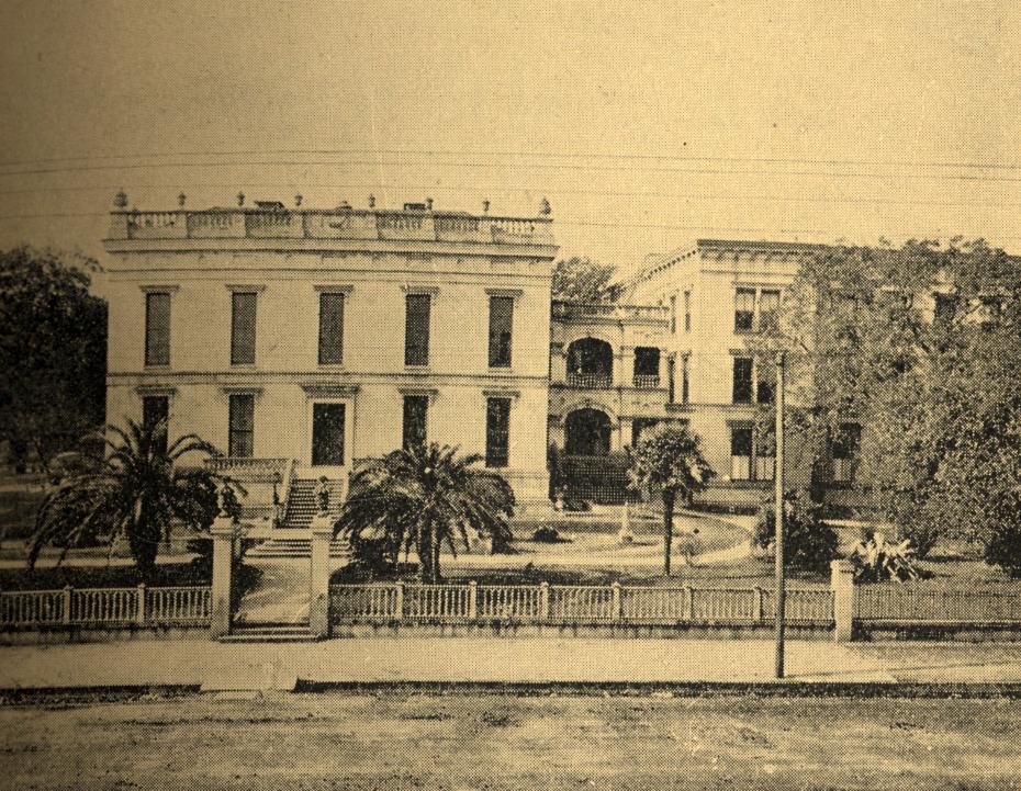 College Hall, 1909, with Arcade.