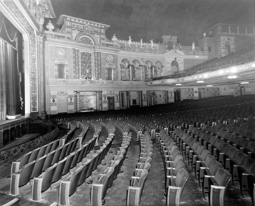 Saenger Theater